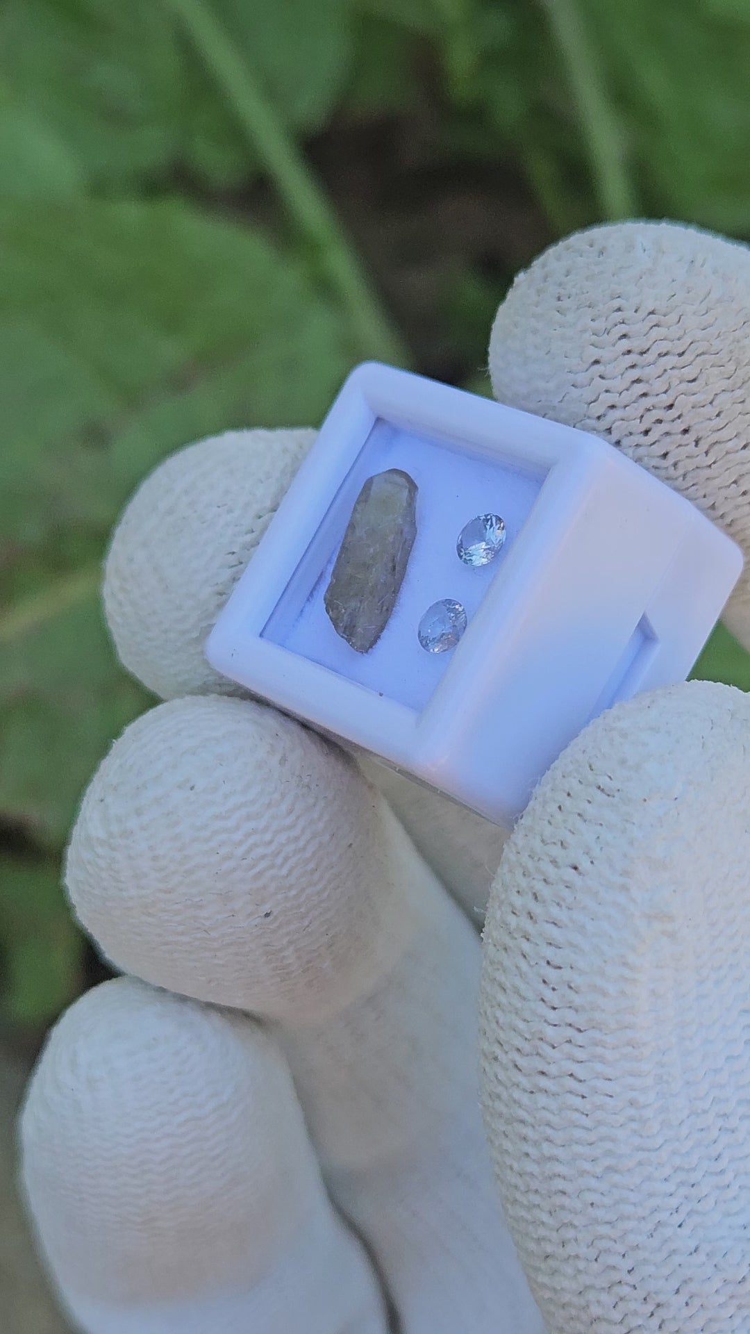 Tanzanite Natural unheated Crystal and Facet set.