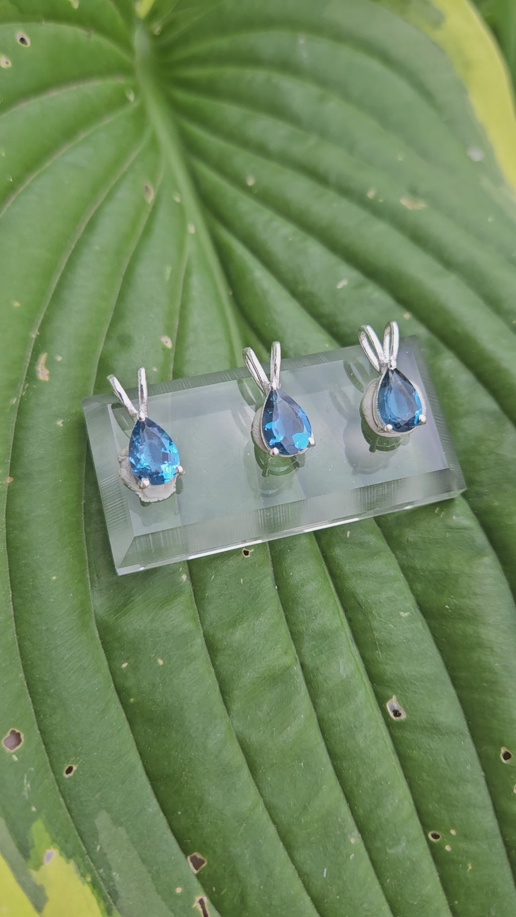 Sterling Silver London Blue Topaz Pendant