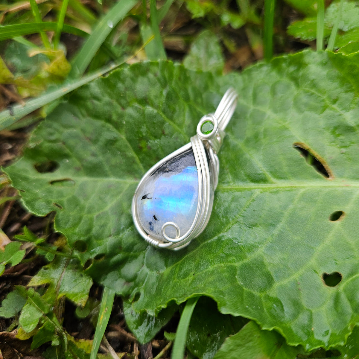 Tourmalated Blue Moostone/Diopside accent Pendant